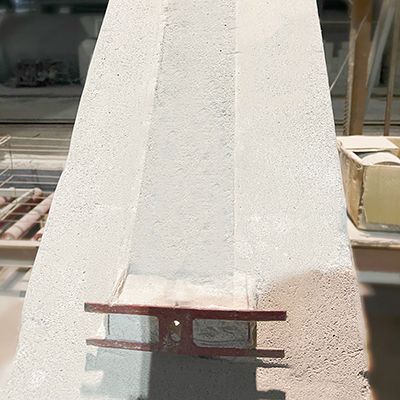 Panel con aislamiento térmico integrado